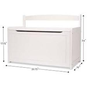 lot 174 image: Melissa & Doug Wooden Toy Chest -White