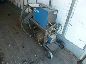 lot 4 image: Miller XR Aluma Feed Welder WF1063WF211