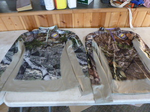 2 Mossy Oak Yukon Gear Womens Pull-Over Shirts