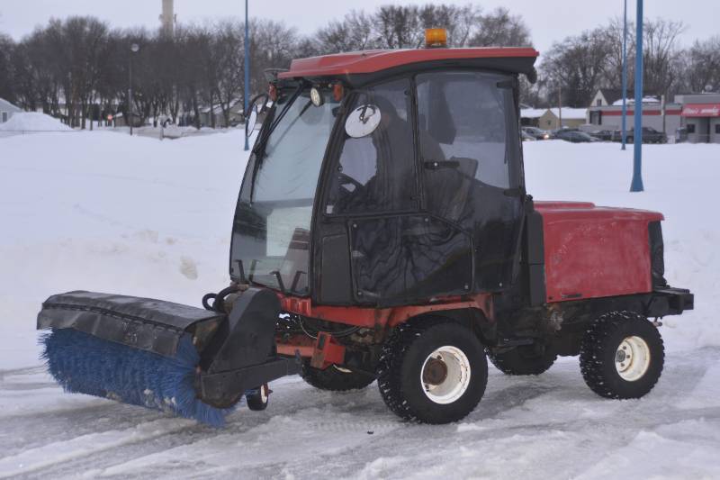 Diesel Toro Groundmaster 4100 with Hydraulic broom