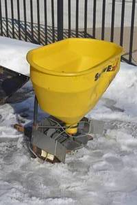 SnowEx Wireless Tailgate Spreader