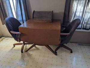 Drop Leaf Table and Rolling Chairs