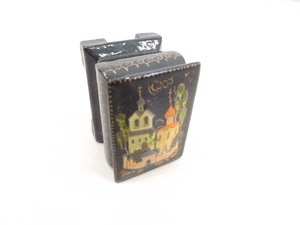 lot 5 image: AUTHENTIC Antique Hand Painted Miniature Russian Lacquer Box