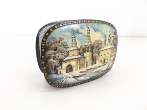 lot 6 image: AUTHENTIC Antique Hand Painted Miniature Russian Lacquer Box