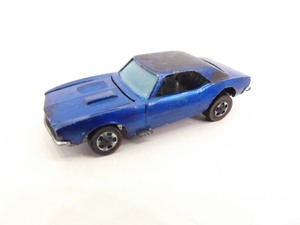 lot 38 image: AUTHENTIC Hot Wheels Redline Spectraflame Blue Custom Camaro