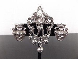 lot 42 image: Antique .800 Sterling Silver Peruzzi Brooch and Clip Earring Set