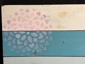 lot 152 image: Modern Be Kind, Be Happy, Be You Wood Plaque Art