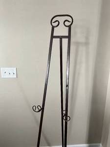 lot 165 image: Bronze-Colored Artwork Display Easel