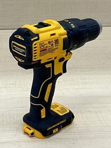 DeWalt DCD777 20Volt Cordless 12 Hammer Drill  Driver
