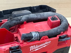 Milwaukee 18Volt 2-Gallon Wet  Dry Vac