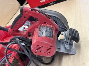 Milwaukee 7.25 Circular Saw With Case