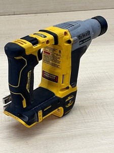 DeWalt DCH172 20Volt Cordless 58 SDS Plus Rotary Hammer