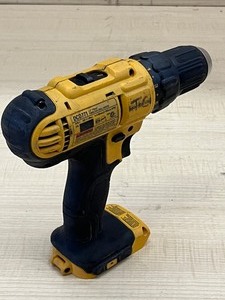 DeWalt DCD771 20Volt Cordless 12 Hammer Drill  Driver