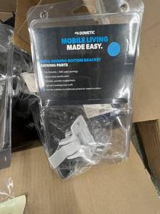 ASSORTED CAMPINGTRAILER ITEMS