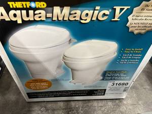 THETFORD AQUA-MAGIC V CAMPER TOILET
