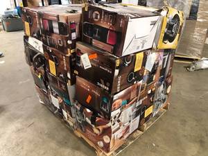 lot 37 image: MIx lot of Keurig Coffee Makers, Customer returns, Review all pictures
