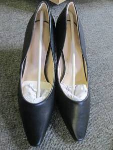 lot 49 image: womens size 8 high heels ...