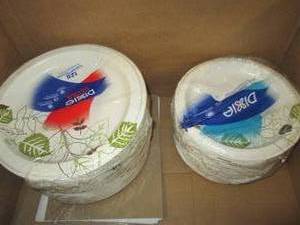 lot 180 image: box of paper plates ...