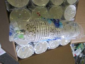 lot 232 image: case of dixie 10 oz insulated paper...