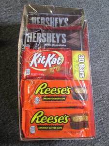 lot 251 image: package of 30 various hershey bars ...