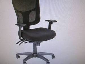 lot 265 image: Tempur-Pedic Mesh Task Chair, Black...