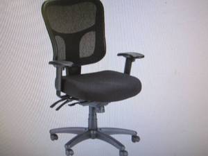 lot 266 image: Tempur-Pedic Mesh Task Chair, Black...