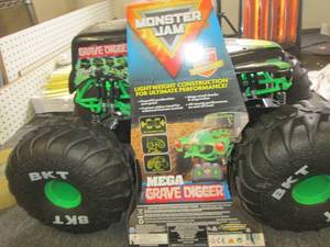lot 290 image: 2 grave digger monster jam rc monst...