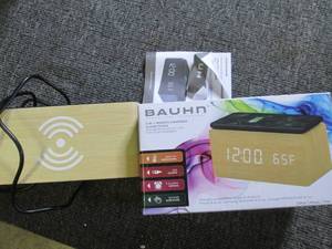 lot 315 image: brauhn 2 in 1 wireless charging ala...