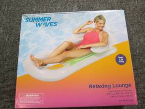 lot 318 image: summer waves 5 foot relaxing lounge...