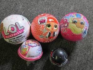 lot 336 image: 3 various LOL surprises and 2 other...