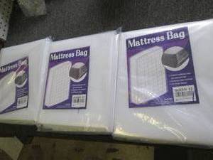 lot 391 image: 3 sets of 2 queen mattress bags ...