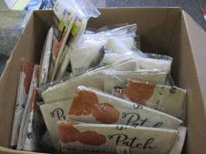 lot 392 image: box of decorative pillow cases and ...