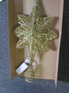 lot 398 image: golden glitter lighted tree topper ...