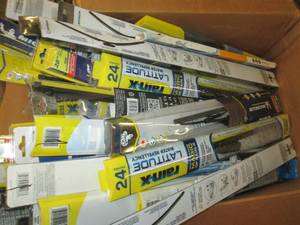 lot 418 image: box of various windshield wiper bla...