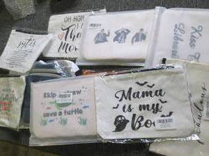lot 425 image: 10 little hand bags new ...