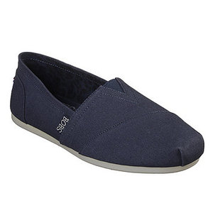 Brand New BOBS from Skechers Womens Plush Peace and Love Slip-On Shoe - Wide Size 9.5