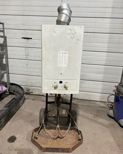 lot 473 image: LP Water Heater Cart