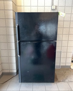 lot 2407 image: Fridge Freezer Combo