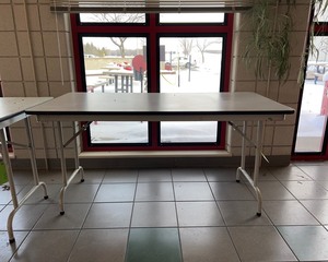 lot 1432 image: Folding Table