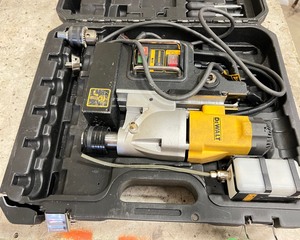 lot 239 image: Dewalt Mag Drill