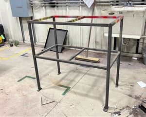 lot 1190 image: Shop Bench