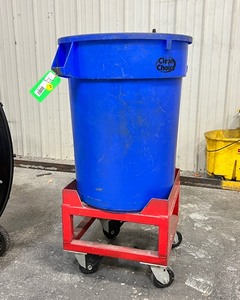 lot 2263 image: Trash Can on Cart