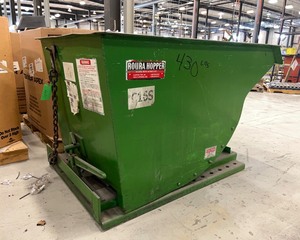 lot 1099 image: Dump Hopper