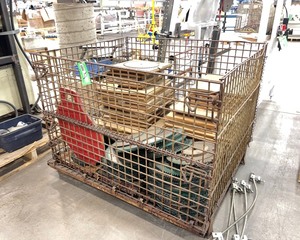 lot 626 image: Wire Bin Full of Circular Saw Blades
