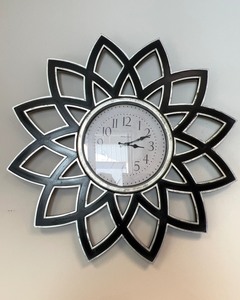 lot 1468 image: Clock