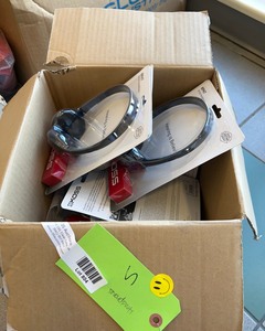 lot 804 image: Headphones