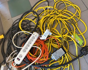 lot 806 image: Extension Cords