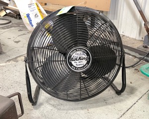 lot 871 image: Air King Floor Fan