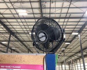 lot 879 image: Commercial Fan