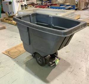 lot 1117 image: Plastic Utility Hopper